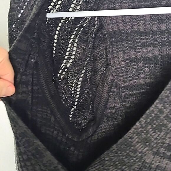 Cardigan Sweater Cape with Batwing Sleeves, Black & Gray Loose Knit, Size Medium - Picture 9 of 11